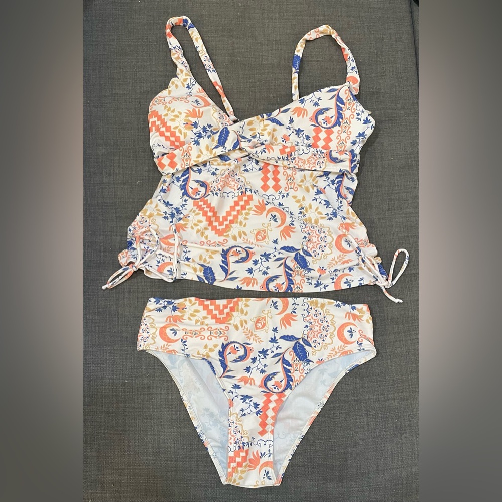 Womenβs Missy 2-pc. Tankini Swim Suit - Orange Floral - Size Large NEW!!!